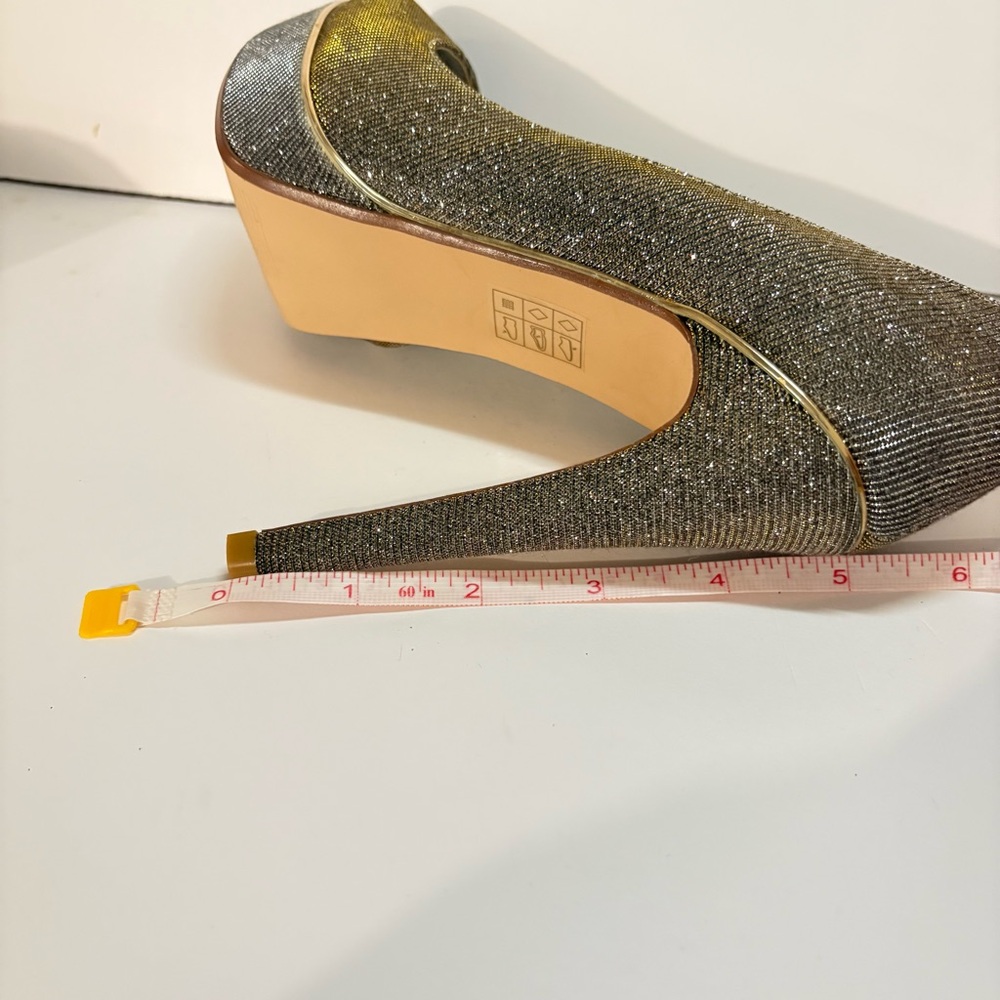 Chic Gray Peep-Toe Heels - Picture 5 of 7